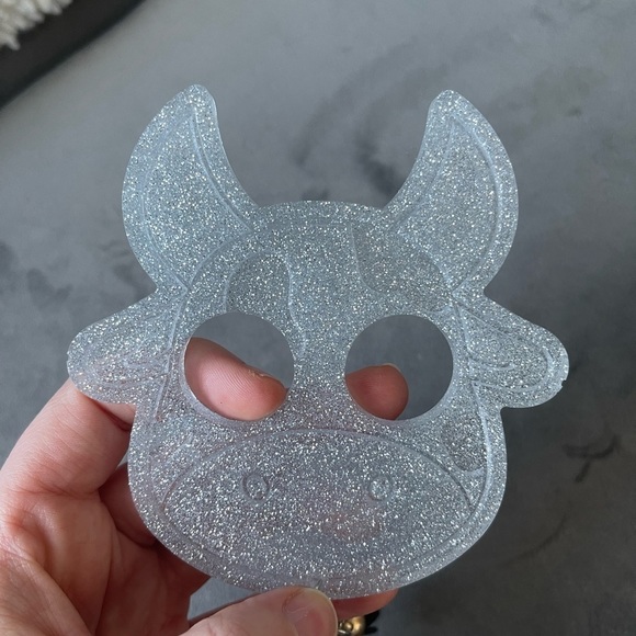 ππHPππ Handmade Cow/Bull Safe Keychain - Picture 4 of 7